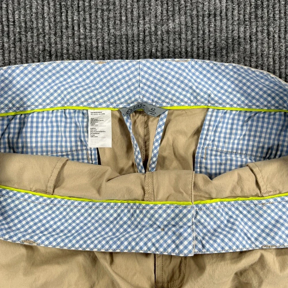 Tasc Performance Shorts Mens Size 42 Beige Chino Bamboo Blend‎ Casual Golf